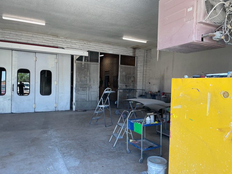 Inside 1 garage stall of bay area