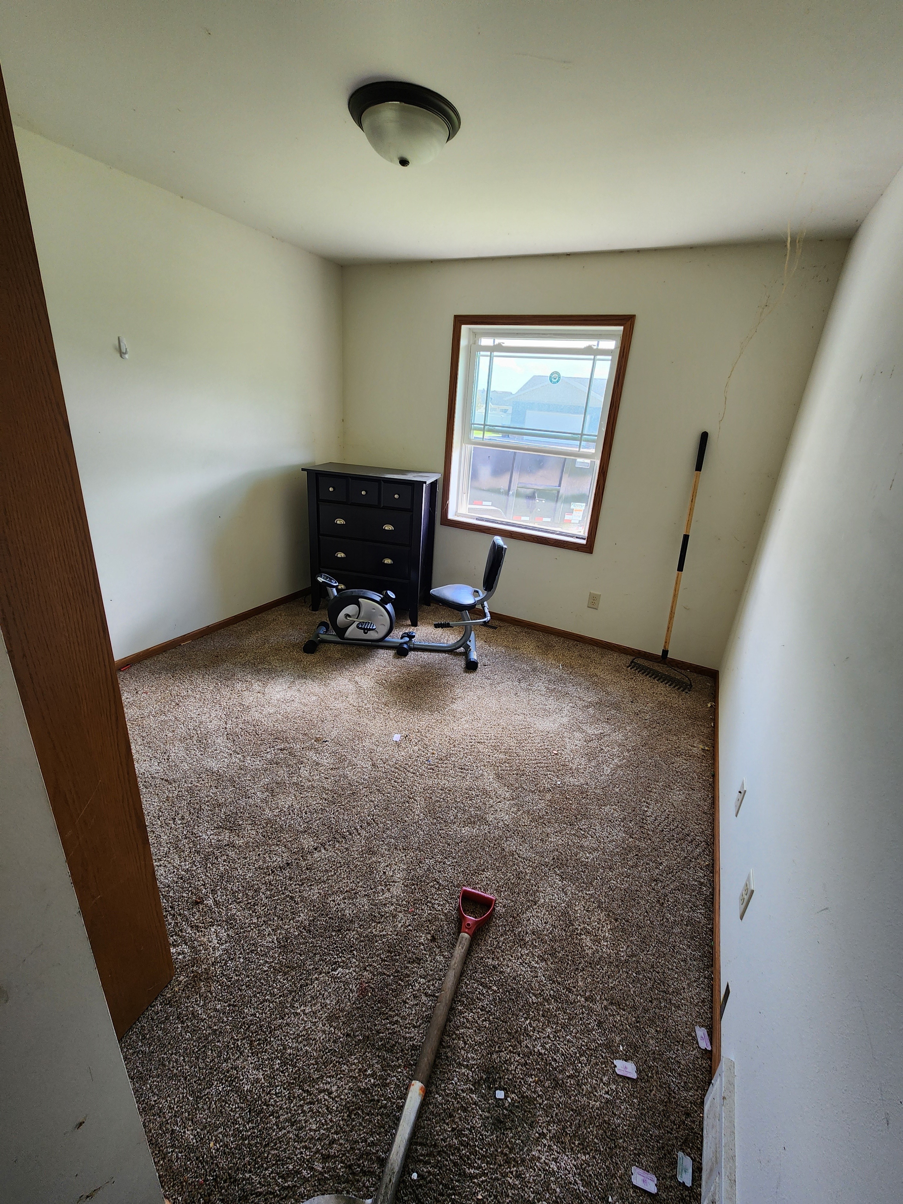 2nd bedroom