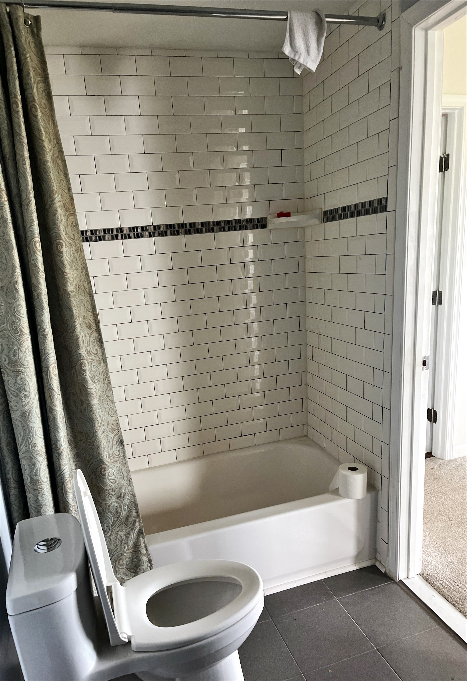 Bathroom on 1st floor