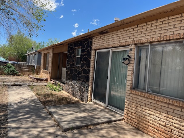 Front view of home