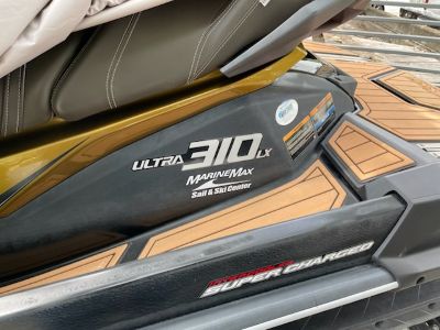 Kawasaki jet skis, side partial view