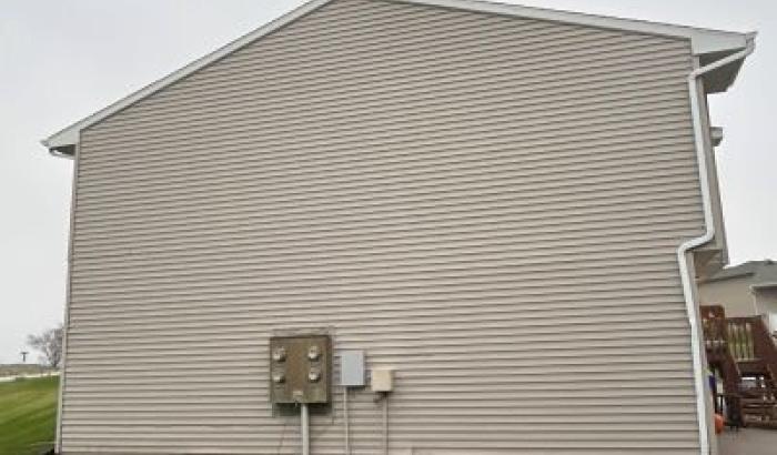 Side view on corner lot