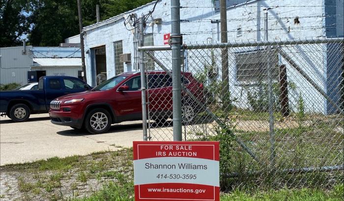 Side view from street