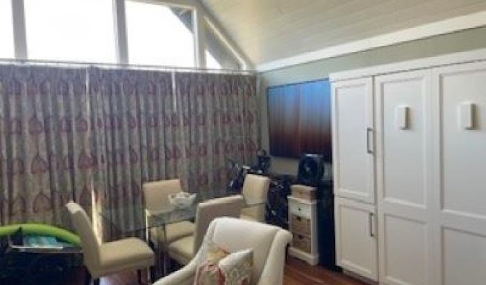 breakfast nook