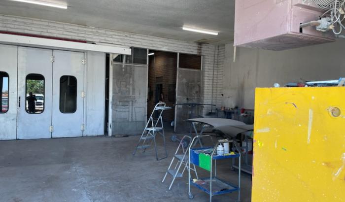 Inside 1 garage stall of bay area