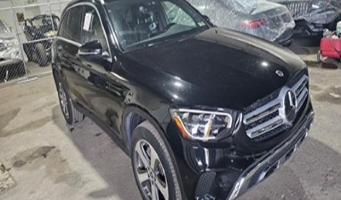 Black 2022 Mercedes Benz GLC 300 