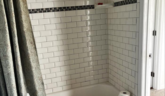 Bathroom on 1st floor