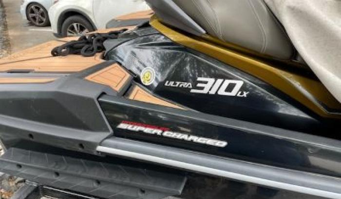 kawasaki jet ski