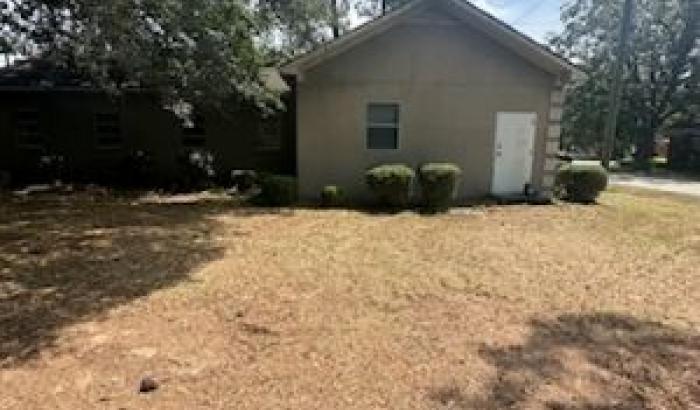 rear view of 205 Donehoo St