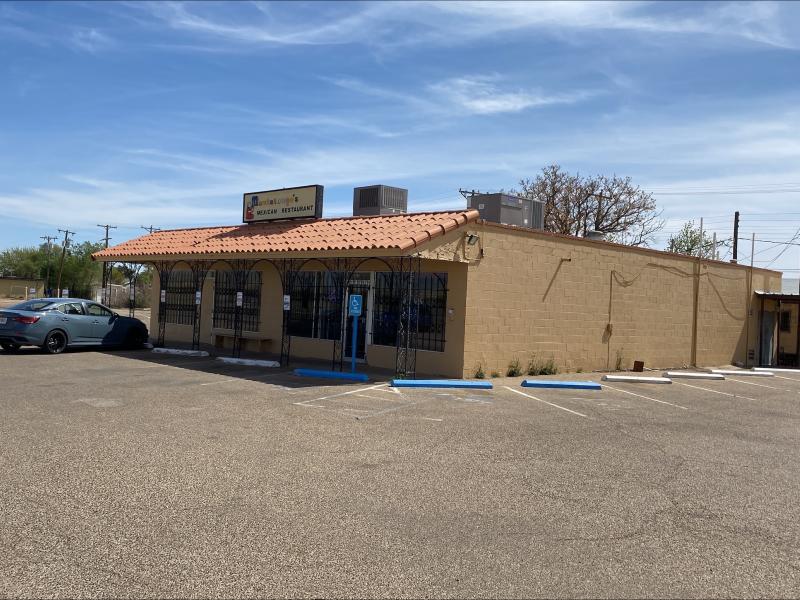 Commercial Building with Lots of Parking! - Lubbock, TX